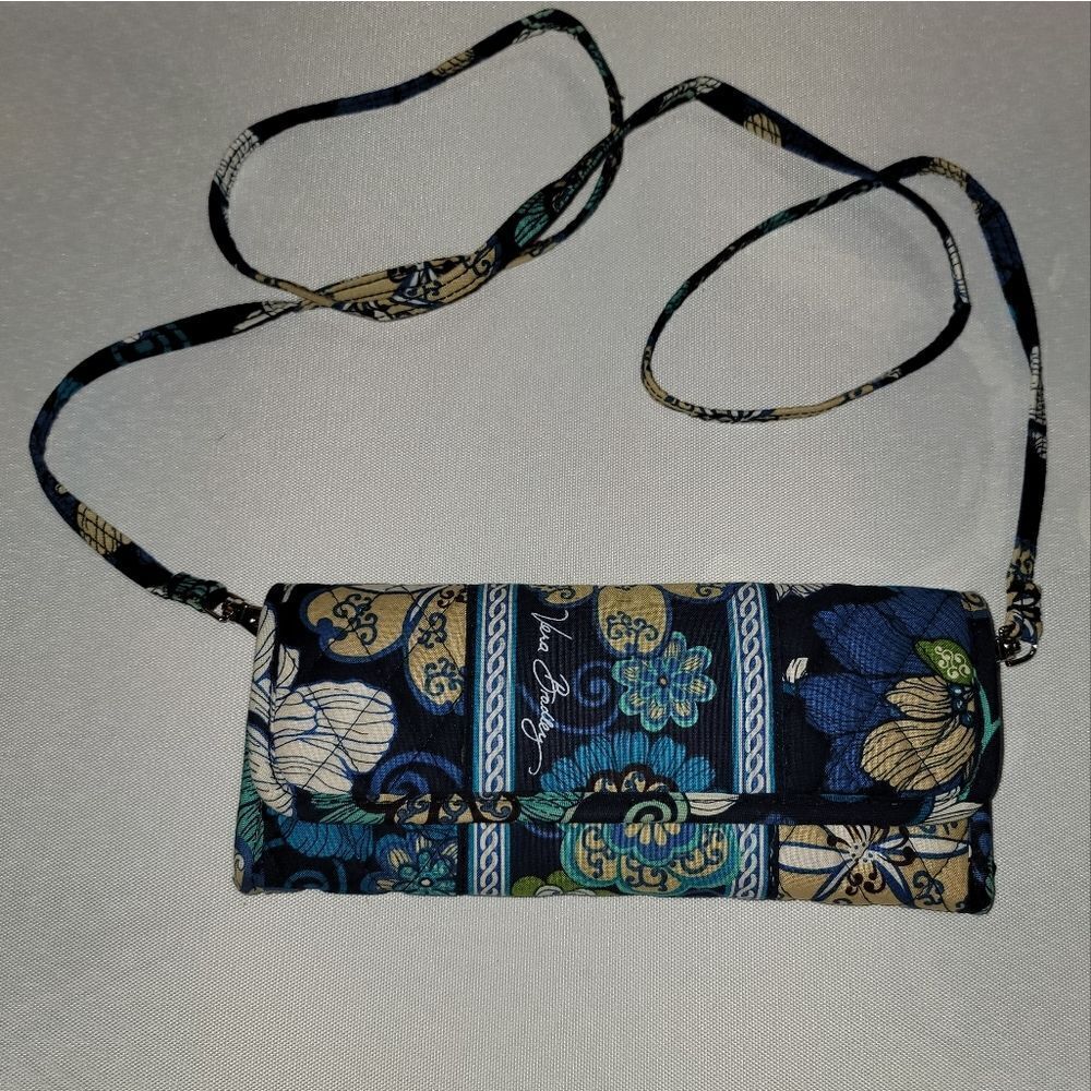 Retired Vera Bradley Mod Floral Blue Tri-Fold Wallet Purse W Detachable Strap